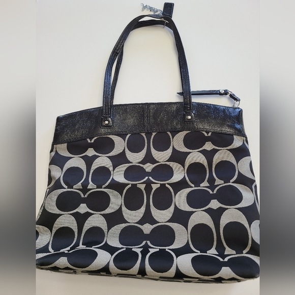 Coach Laura Signature Tote Black - Picture 2 of 11
